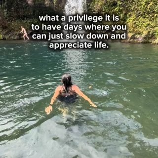 Reminder: don’t forget to be present with the people you love, the beauty around you, and the simple fact that you’re here experiencing it all ✨

Happy Saturday ❤️